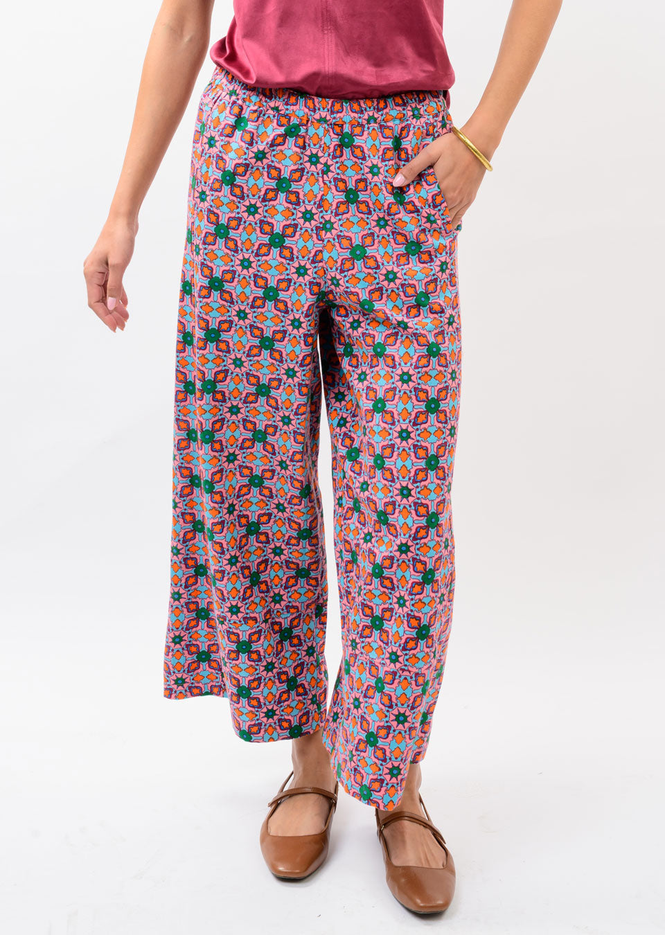 Ivy Jane - Tile Print Barrel Pant